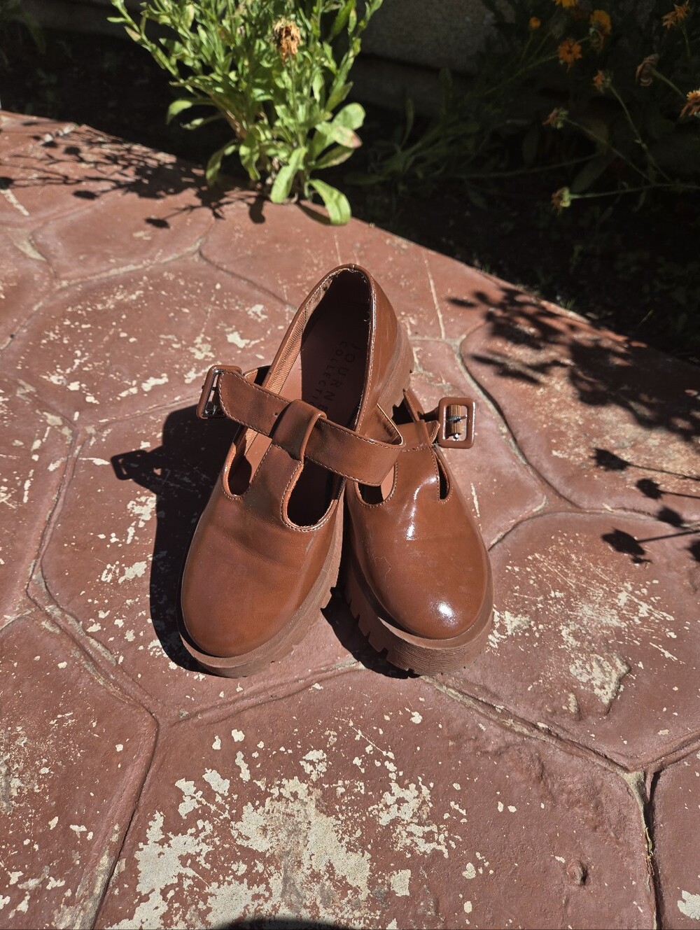Journee Collection Lug Sole Mary Janes – Brown Patent T-Strap
